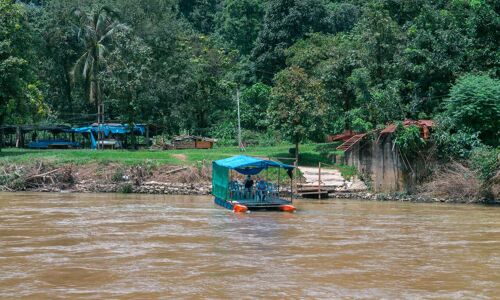 Vang Vieng River and Boat 1
